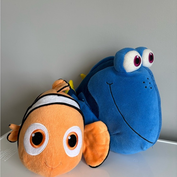 Finding Nemo and Dory Plush Bundle! - Picture 2 of 8